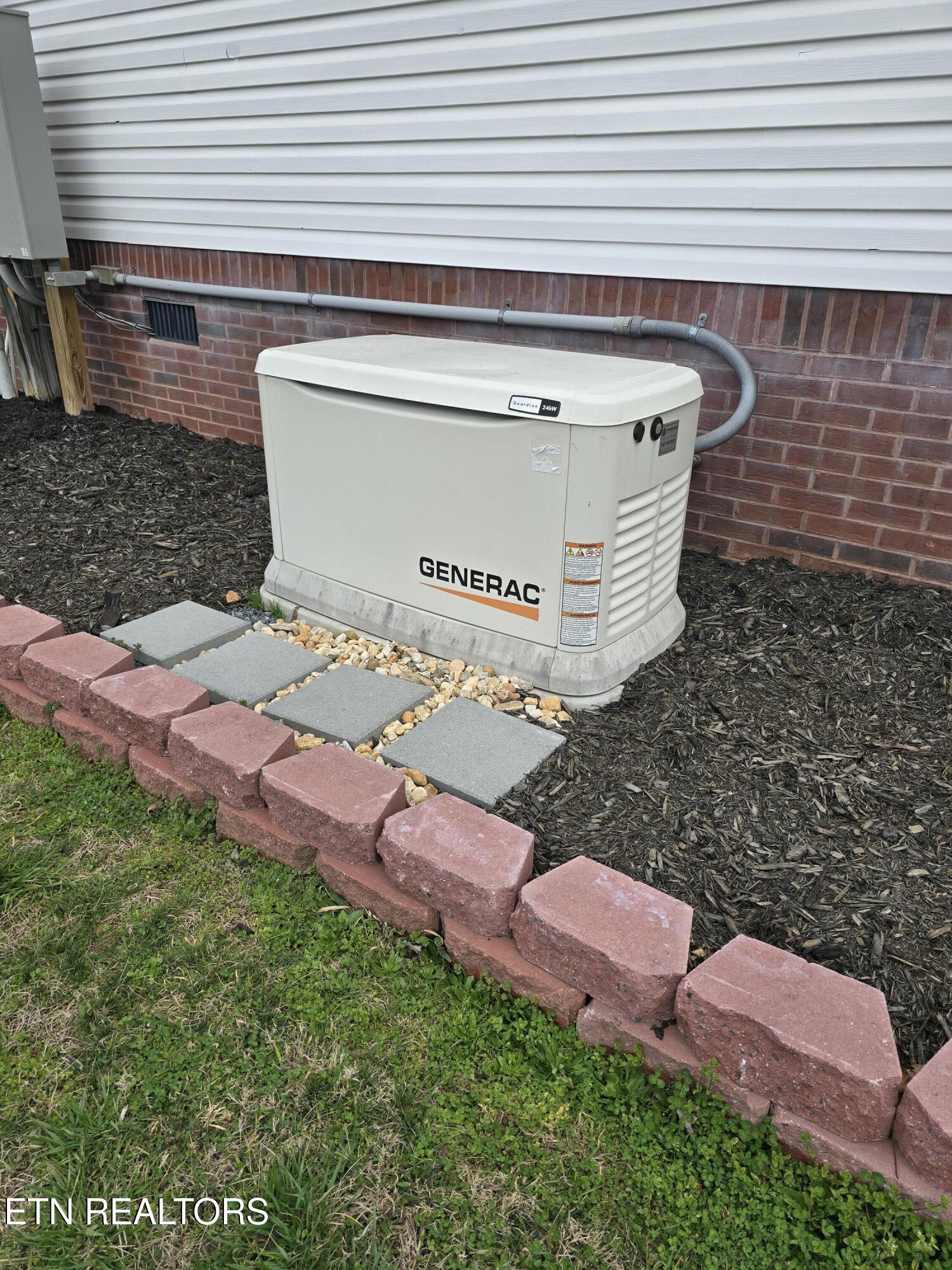 118 Wolf Creek Road Kingston, TN 37763 - Photo 8 of 37 1000017396