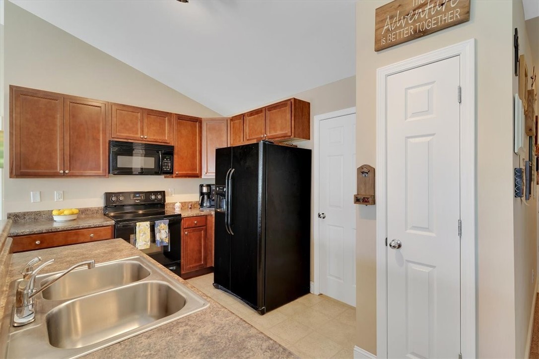 180 Crooked Cedar Way Pendleton, SC 29670 - Photo 7 of 26 Kitchen