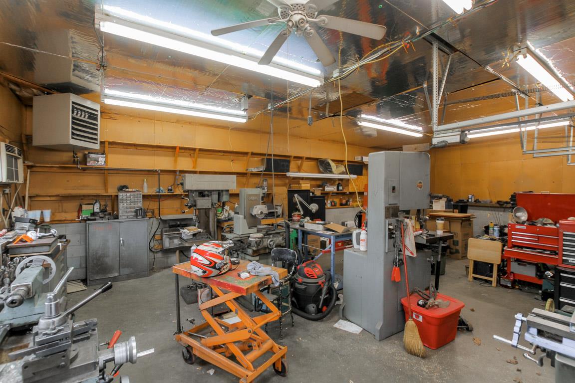214 South Palmers Chapel Road Cottontown, TN 37048 - Photo 5 of 27 Garage/Workshop ready to facilitate your projects