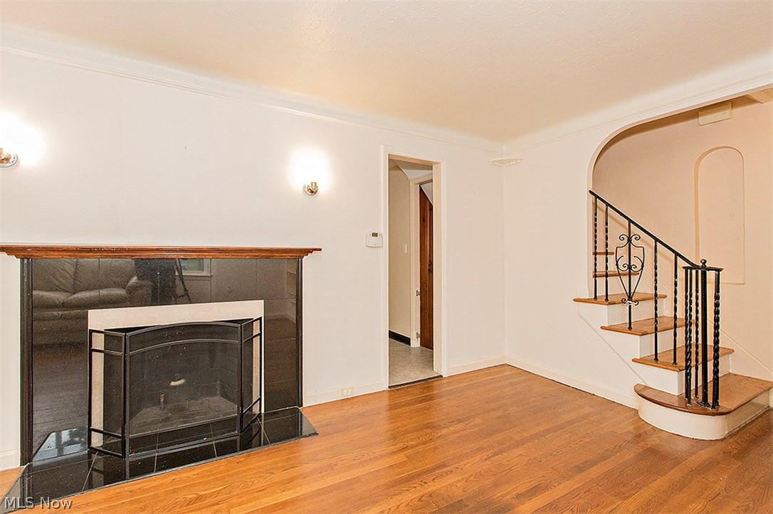 4434 Baintree Road Cleveland, OH 44118 - Photo 6 of 31