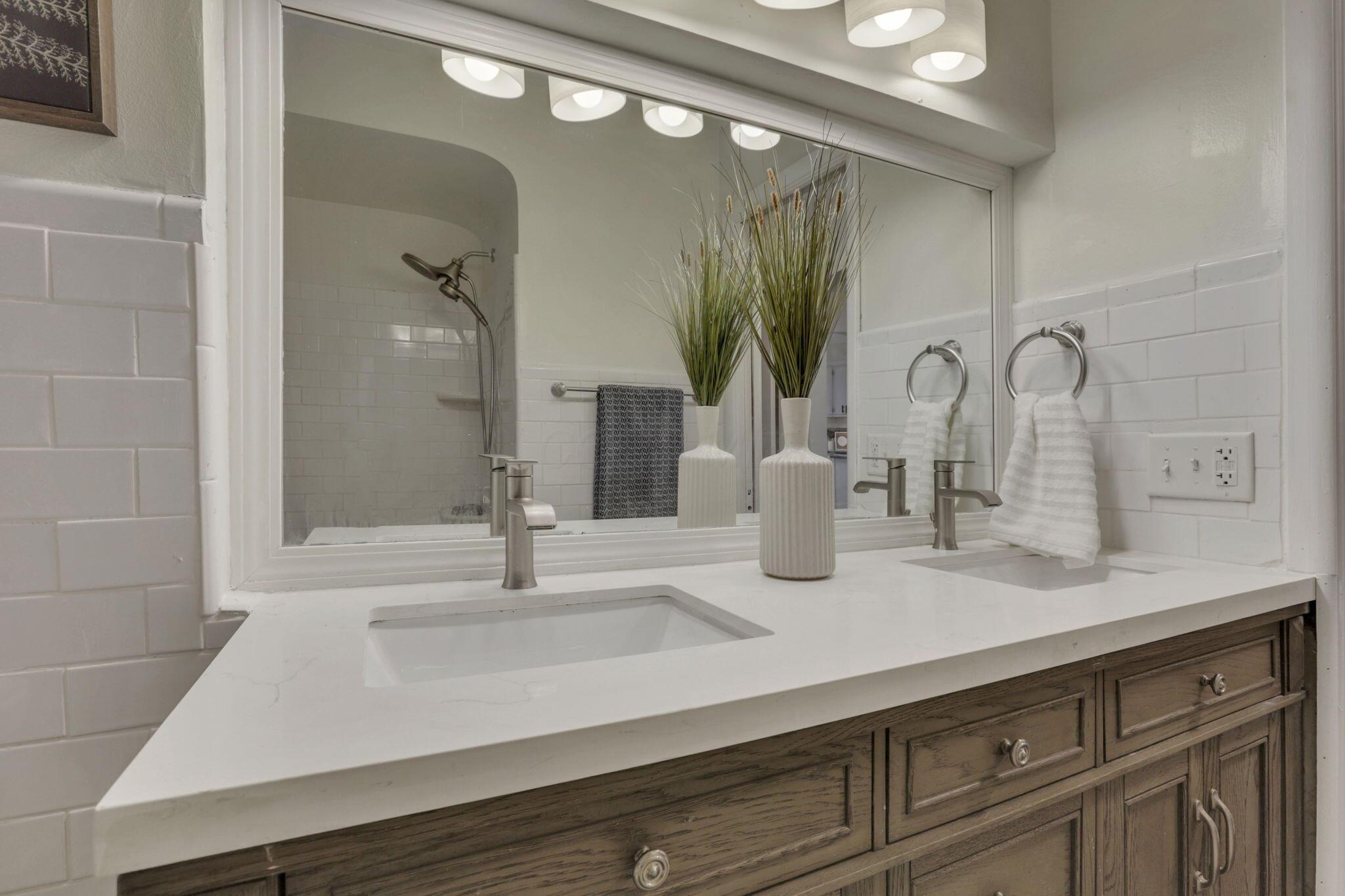 601 Morse Road Columbus, OH 43214 - Photo 26 of 41 26-web-or-mls-IMG_1037