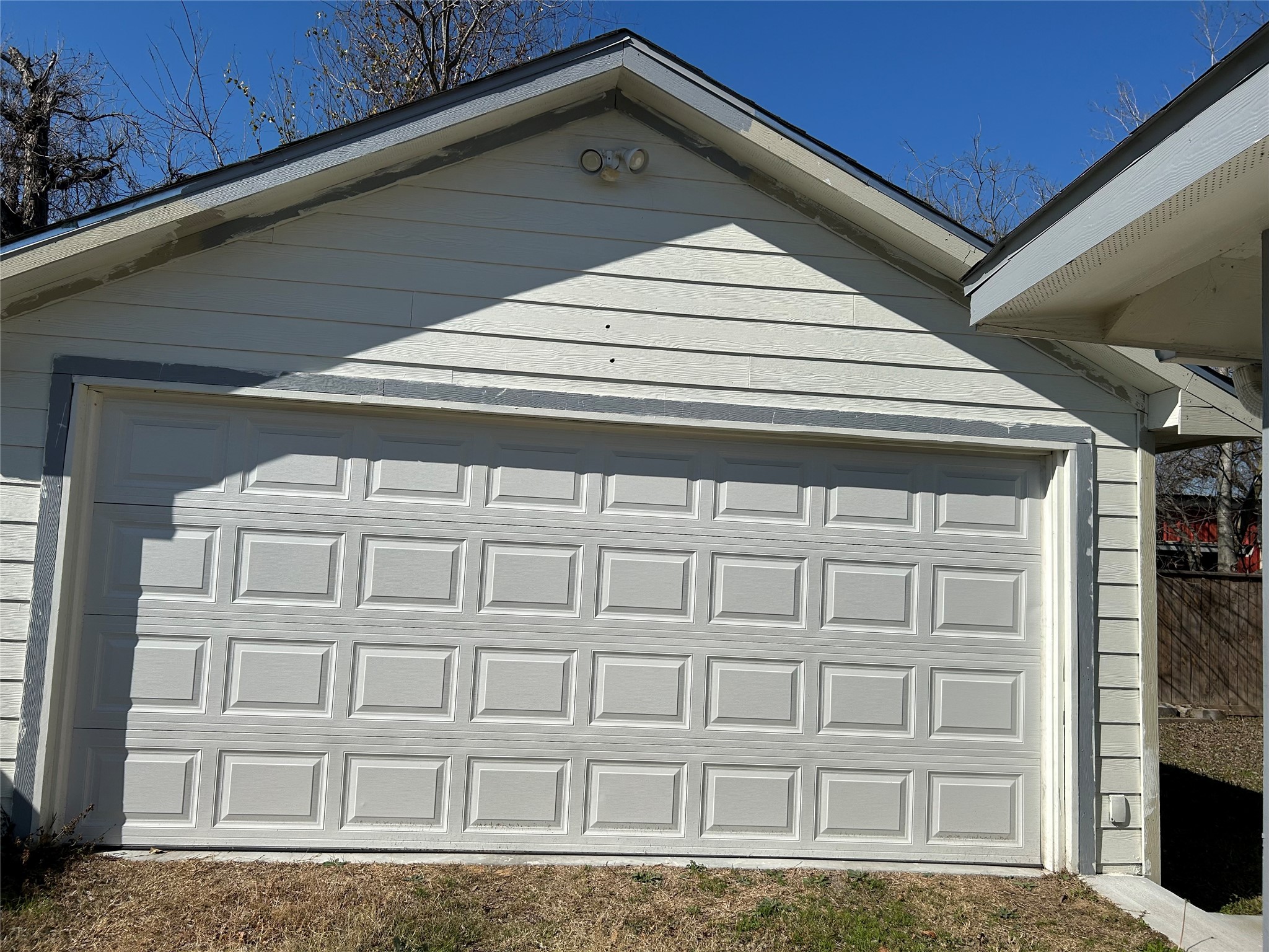 2217 Chew Street Houston, TX 77020 - Photo 4 of 17 a front view of a house