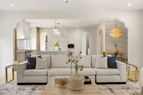 $5,850,000 | 4021 Southwestern Boulevard, University Park, TX 75225