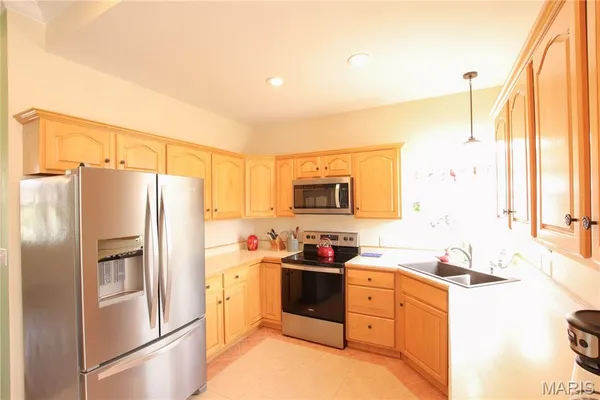 $675,000 | 910 Oak Pass Lane, Sullivan, MO 63080