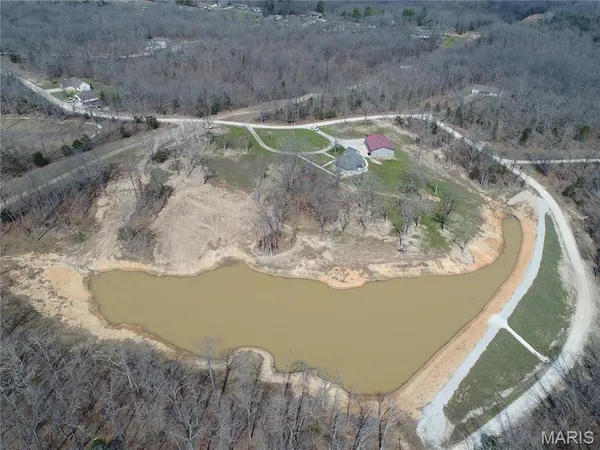 $675,000 | 910 Oak Pass Lane, Sullivan, MO 63080