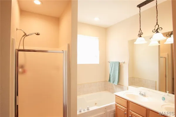 $675,000 | 910 Oak Pass Lane, Sullivan, MO 63080