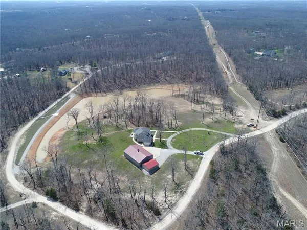 $675,000 | 910 Oak Pass Lane, Sullivan, MO 63080