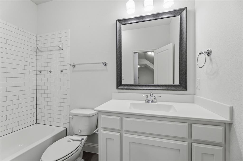 505 Inwood Street Benbrook, TX 76126 - Photo 11 of 39