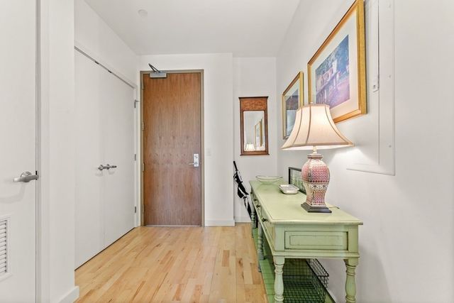 $810,140 | 346 Congress Street, Unit 511, Boston, MA 02210