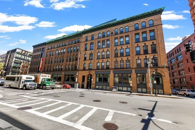 $810,140 | 346 Congress Street, Unit 511, Boston, MA 02210