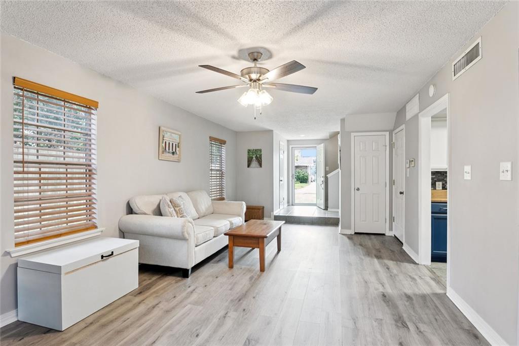 321 Dodge Avenue New Orleans, LA 70121 - Photo 3 of 15