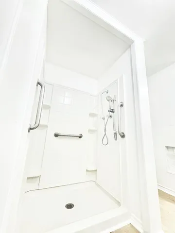 $1,700 | 2108 Horn Road, Bay City, TX 77414