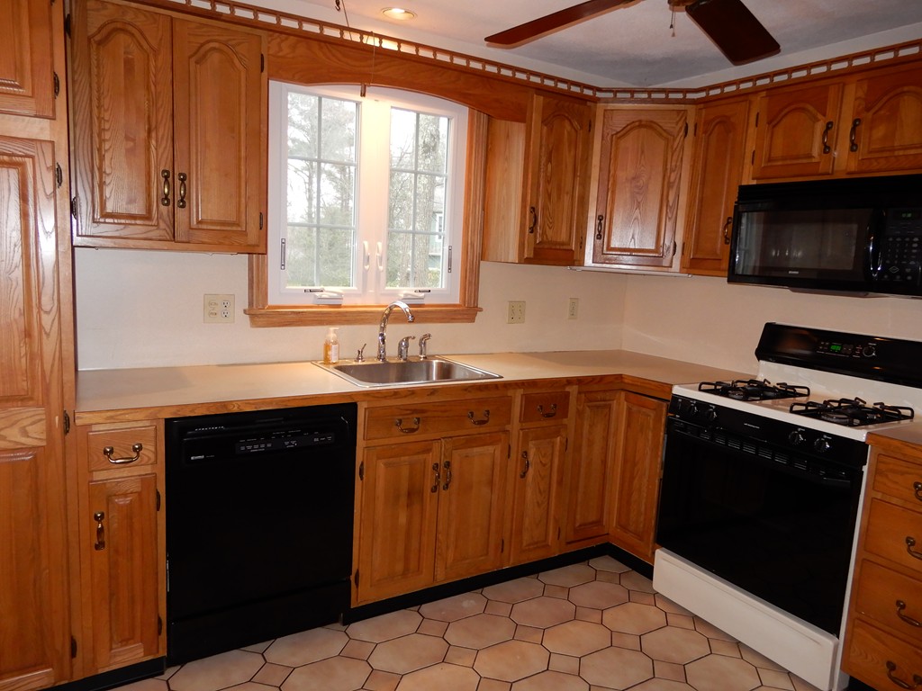238 High Street Canton, MA 02021 - Photo 6 of 30 Gallery Image 6