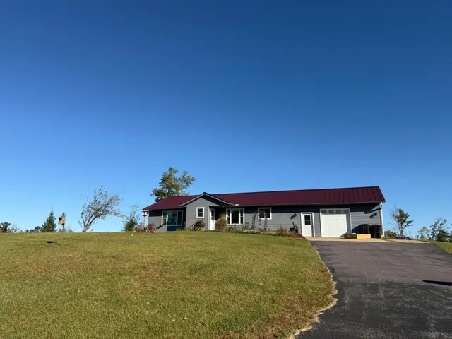 $579,000 | 33486 Driftwood Avenue, Unit B, Warrens, WI 54666