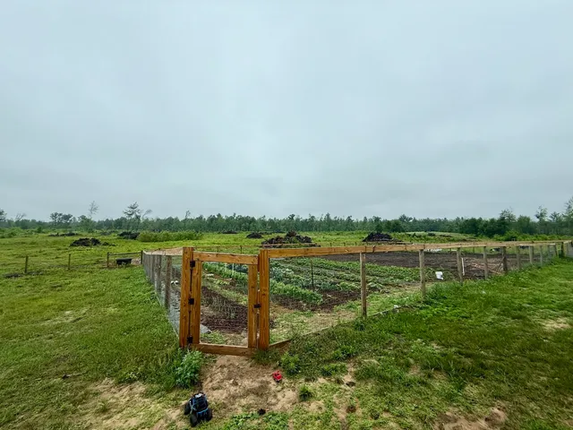 $579,000 | 33486 Driftwood Avenue, Unit B, Warrens, WI 54666