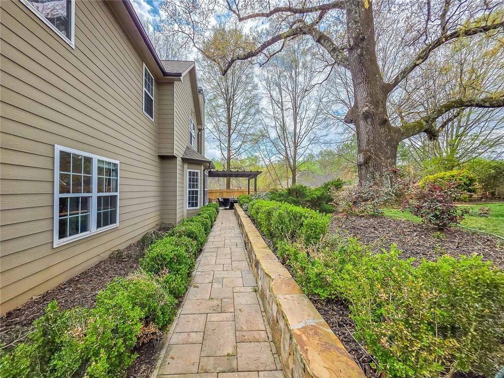 2295 Hemrick Road Cumming, GA 30041 - Photo 34 of 38