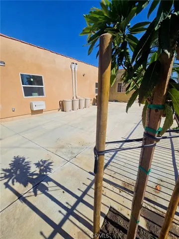 $1,980 | 6008 Kansas Avenue, Los Angeles, CA 90044