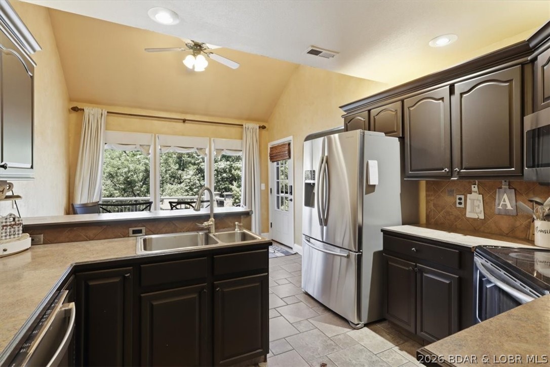 71 Arrowhead Beach Road Lake Ozark, MO 65049 - Photo 13 of 51