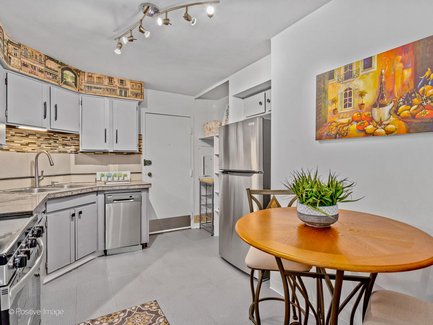 6033 North Sheridan Road, Unit 25K Chicago, IL 60660 - Photo 2 of 28 Gallery Image 2