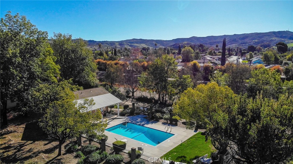 2915 Deacon Street, Unit 17 Simi Valley, CA 93065 - Photo 33 of 43