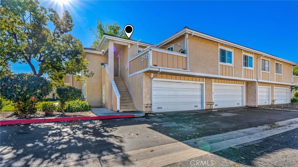 2915 Deacon Street, Unit 17 Simi Valley, CA 93065 - Photo 4 of 43