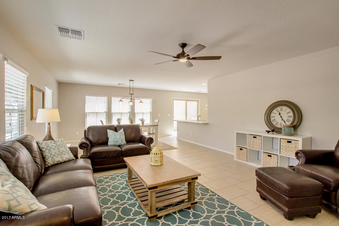 521 North Ranger Trail Gilbert, AZ 85234 - Photo 3 of 40 05-Ranger