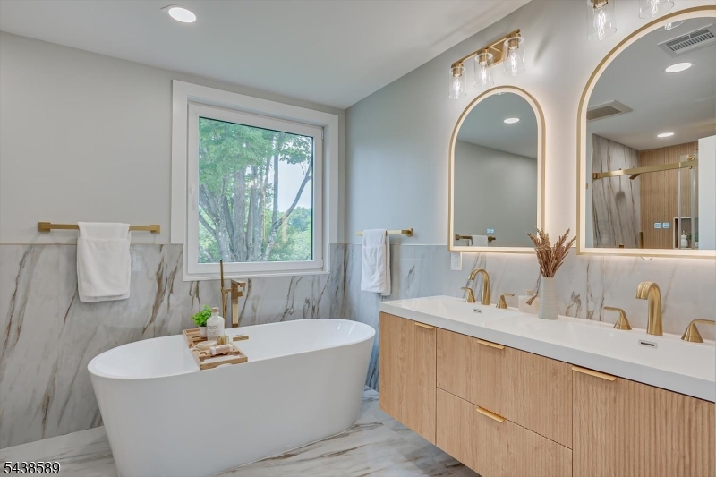 54 Nevsky Street Edison, NJ 08820 - Photo 46 of 47