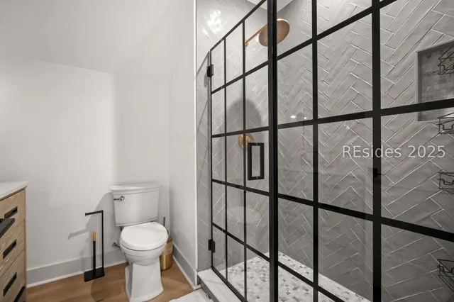 $1,150,000 | 10 East Cottage Circle, Bluffton, SC 29910