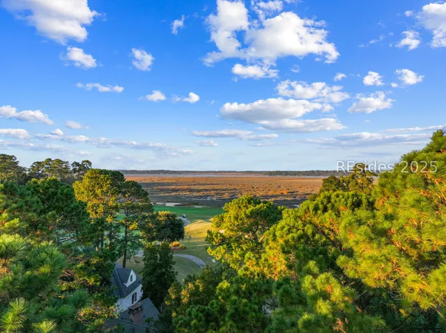 $1,150,000 | 10 East Cottage Circle, Bluffton, SC 29910