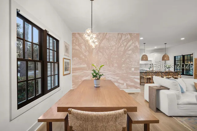 $1,150,000 | 10 East Cottage Circle, Bluffton, SC 29910