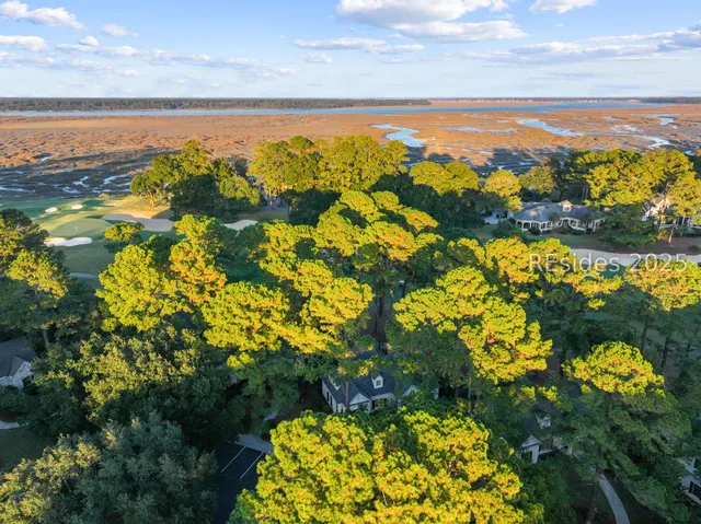 $1,150,000 | 10 East Cottage Circle, Bluffton, SC 29910