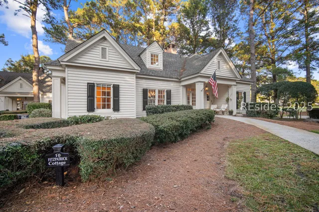 $1,150,000 | 10 East Cottage Circle, Bluffton, SC 29910