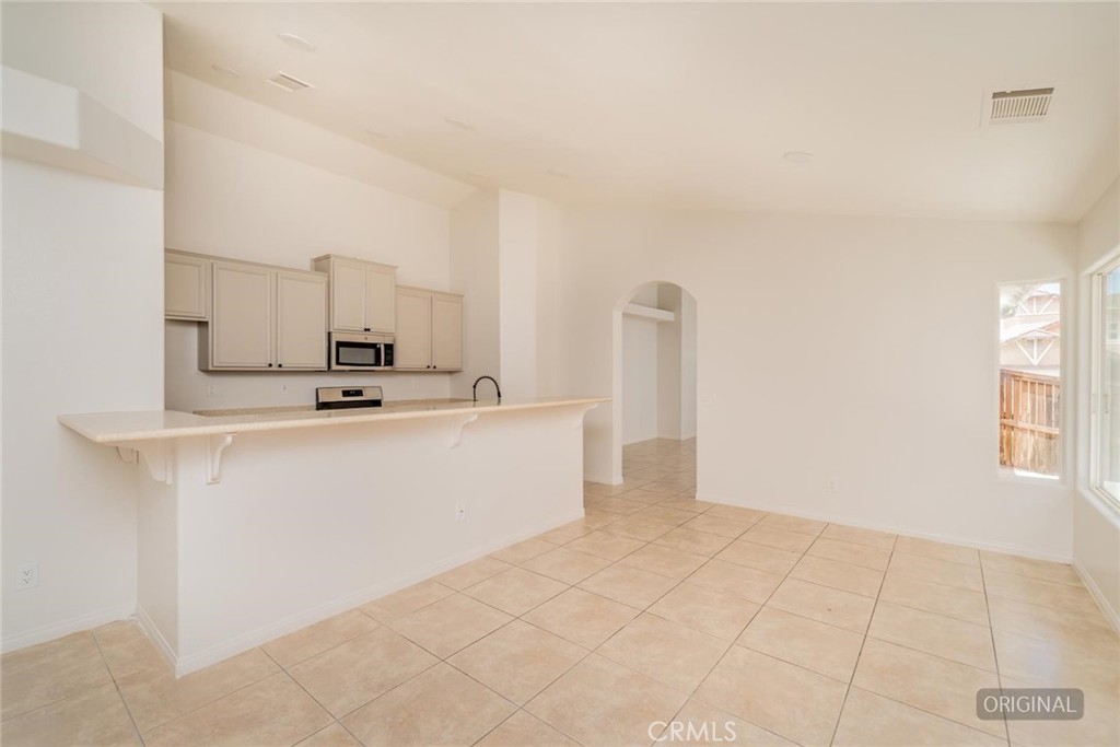 13645 Summit View Street Hesperia, CA 92344 - Photo 10 of 33