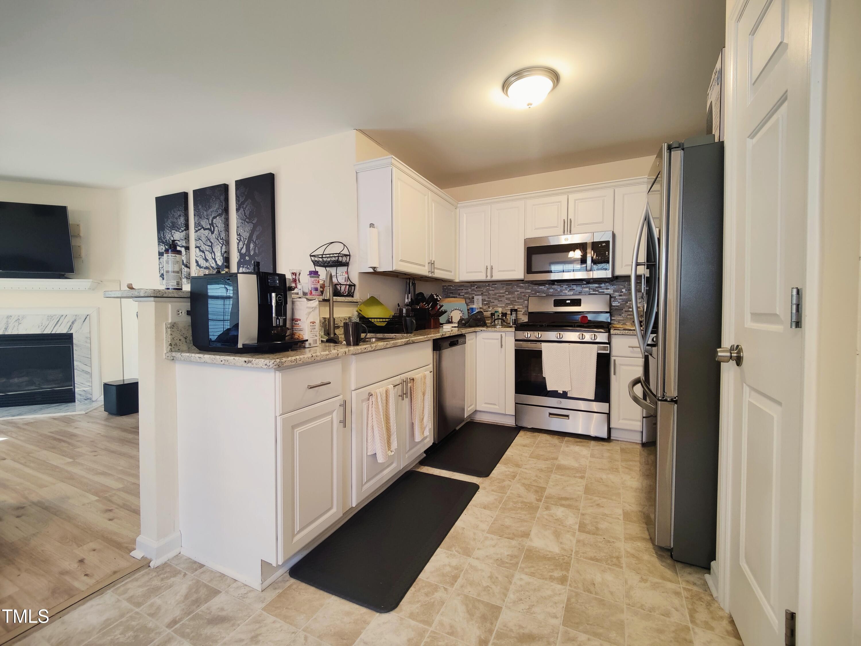 5836 Bryanstone Place Raleigh, NC 27610 - Photo 14 of 43 1000038828
