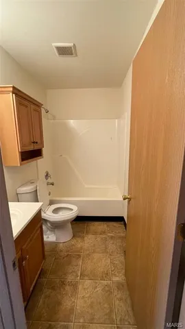 $300,000 | 10-12 Kingston Drive, Moscow Mills, MO 63362