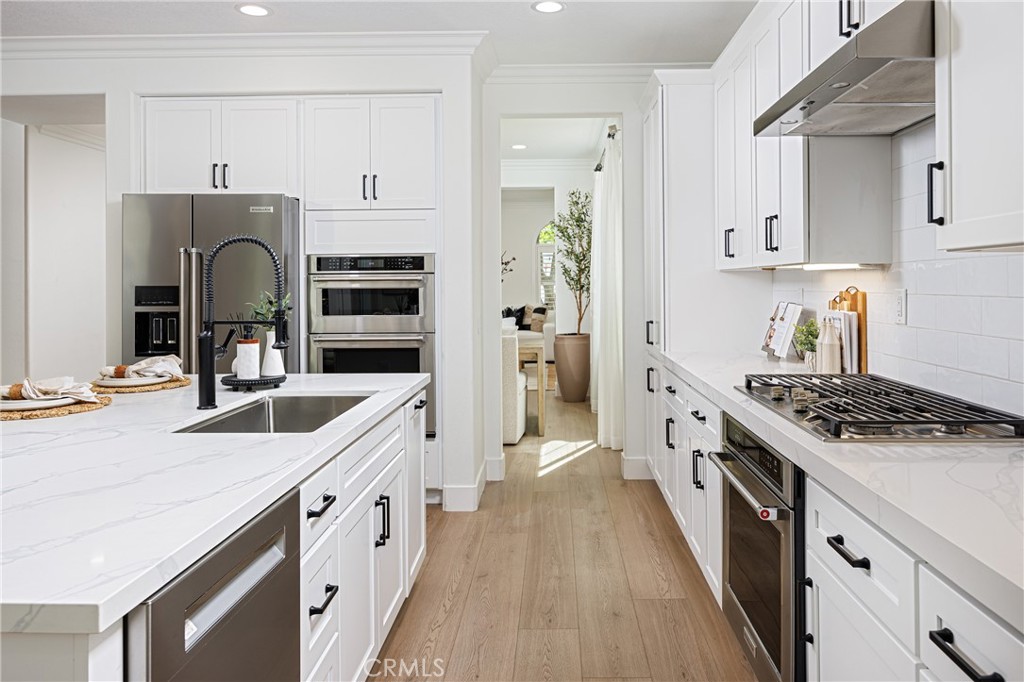 3 Tudor Way Ladera Ranch, CA 92694 - Photo 8 of 26 Gallery Image 8