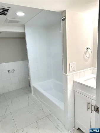 $4,200 | 41 Woods Avenue, Bergenfield, NJ 07621