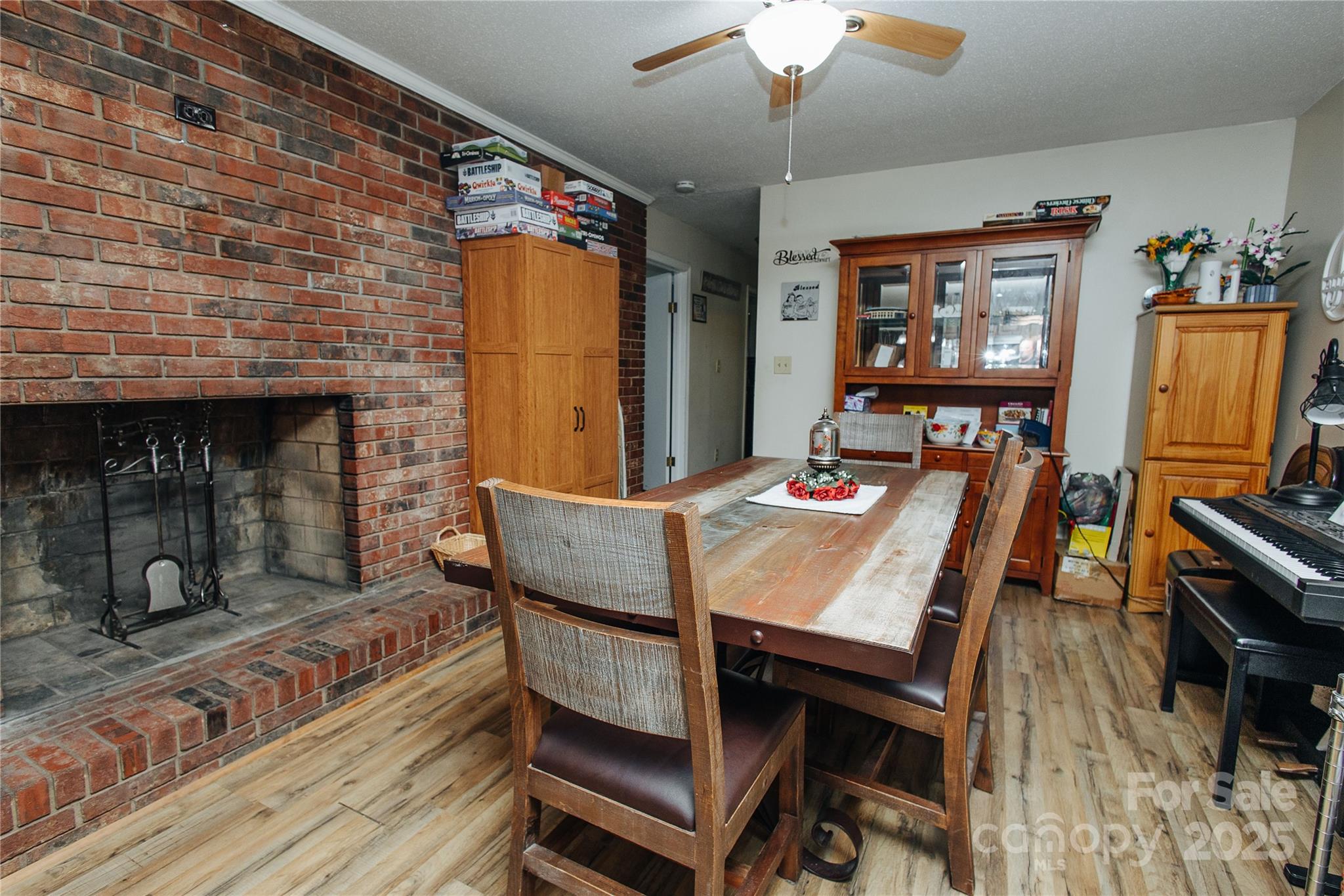 98 Long Street Marion, NC 28752 - Photo 21 of 30 a dining room with furniture and window