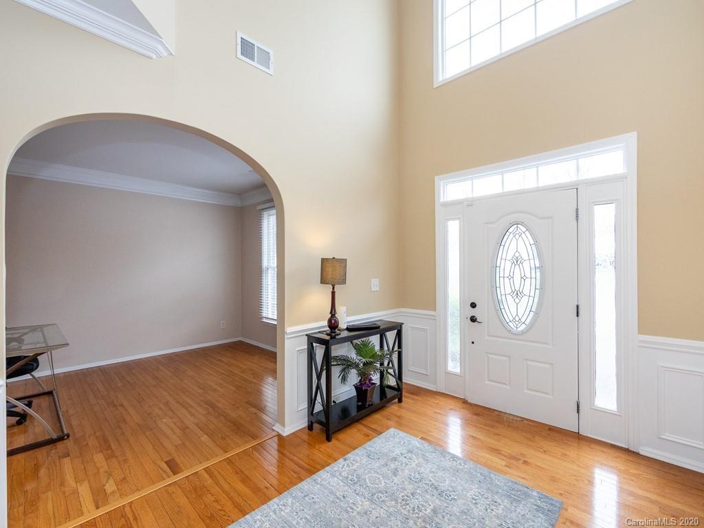 3214 Arklow Road Charlotte, NC 28269 - Photo 4 of 46 Gallery Image 4