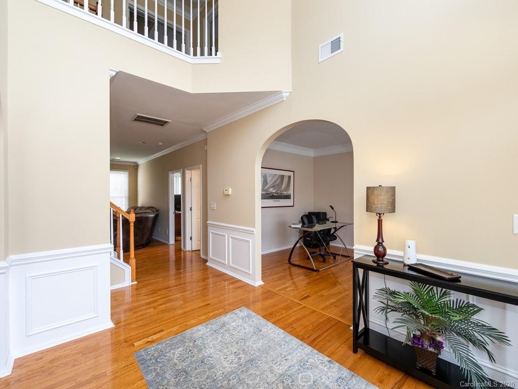 3214 Arklow Road Charlotte, NC 28269 - Photo 6 of 46 Gallery Image 6