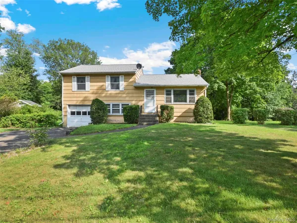 $419,000 | 22 Apple Tree Drive, Rhinebeck, NY 12572