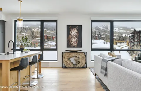 $4,750,000 | 119 Wood Road, Unit 401, Snowmass Village, CO 81615