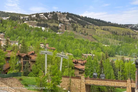$4,750,000 | 119 Wood Road, Unit 401, Snowmass Village, CO 81615