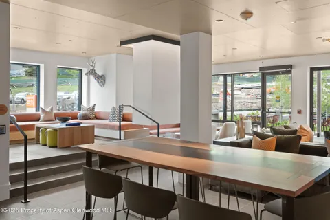 $4,750,000 | 119 Wood Road, Unit 401, Snowmass Village, CO 81615