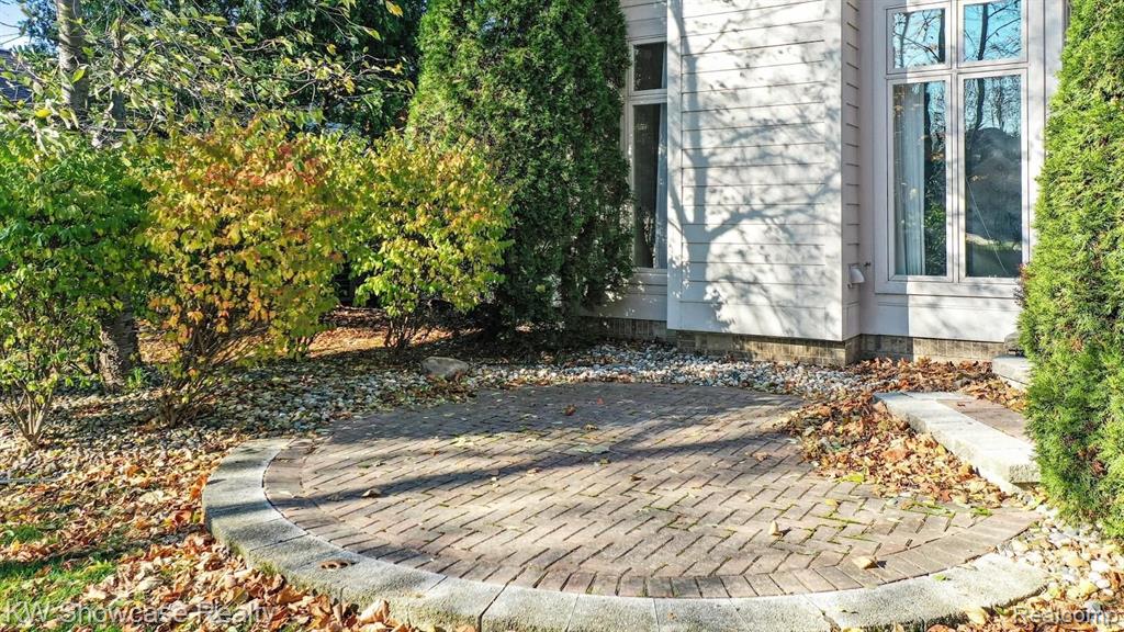 356 Daylily Drive Rochester Hills, MI 48307 - Photo 4 of 35