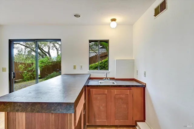 $1,495,000 | 38 Dutch Valley Lane, San Anselmo, CA 94960