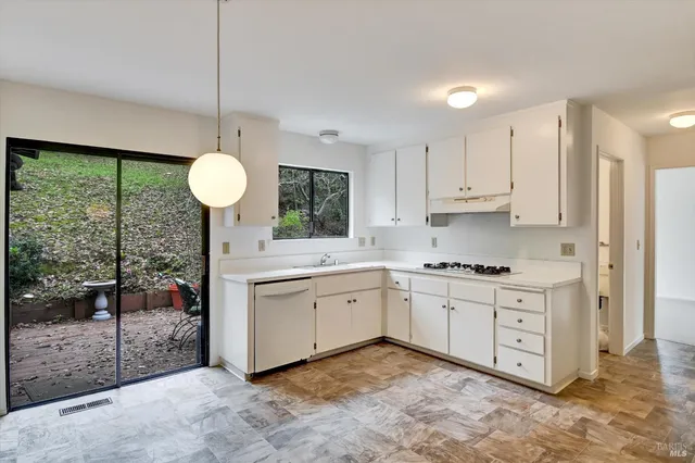 $1,495,000 | 38 Dutch Valley Lane, San Anselmo, CA 94960