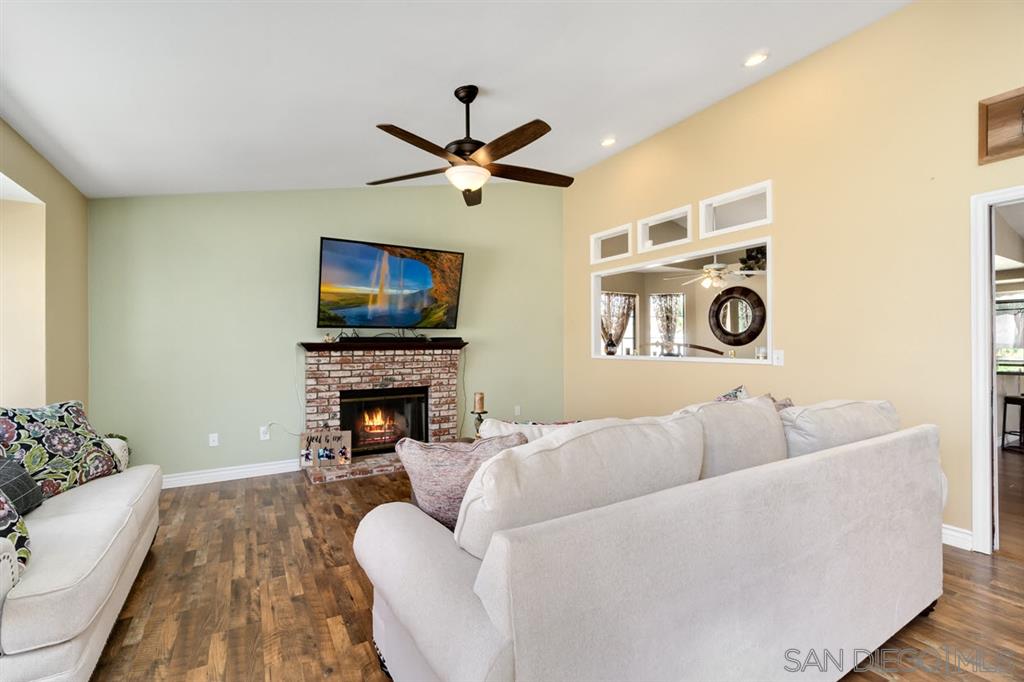 1513 Del Mar Road Oceanside, CA 92057 - Photo 3 of 25 Gallery Image 3