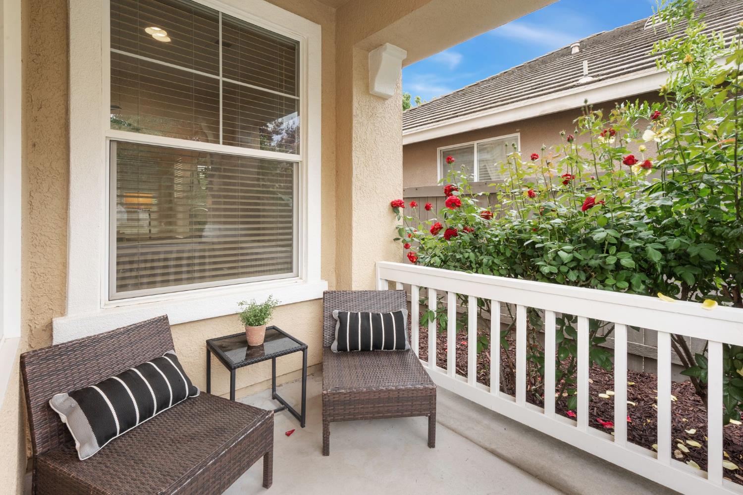 5676 Overleaf Way Sacramento, CA 95835 - Photo 2 of 23