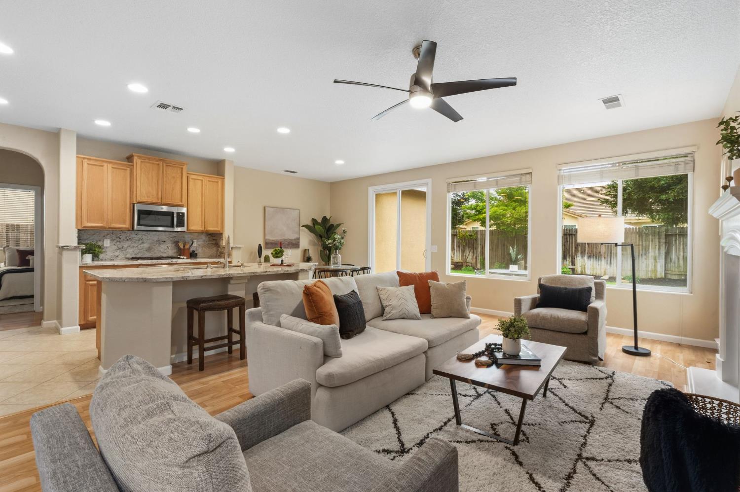 5676 Overleaf Way Sacramento, CA 95835 - Photo 5 of 23